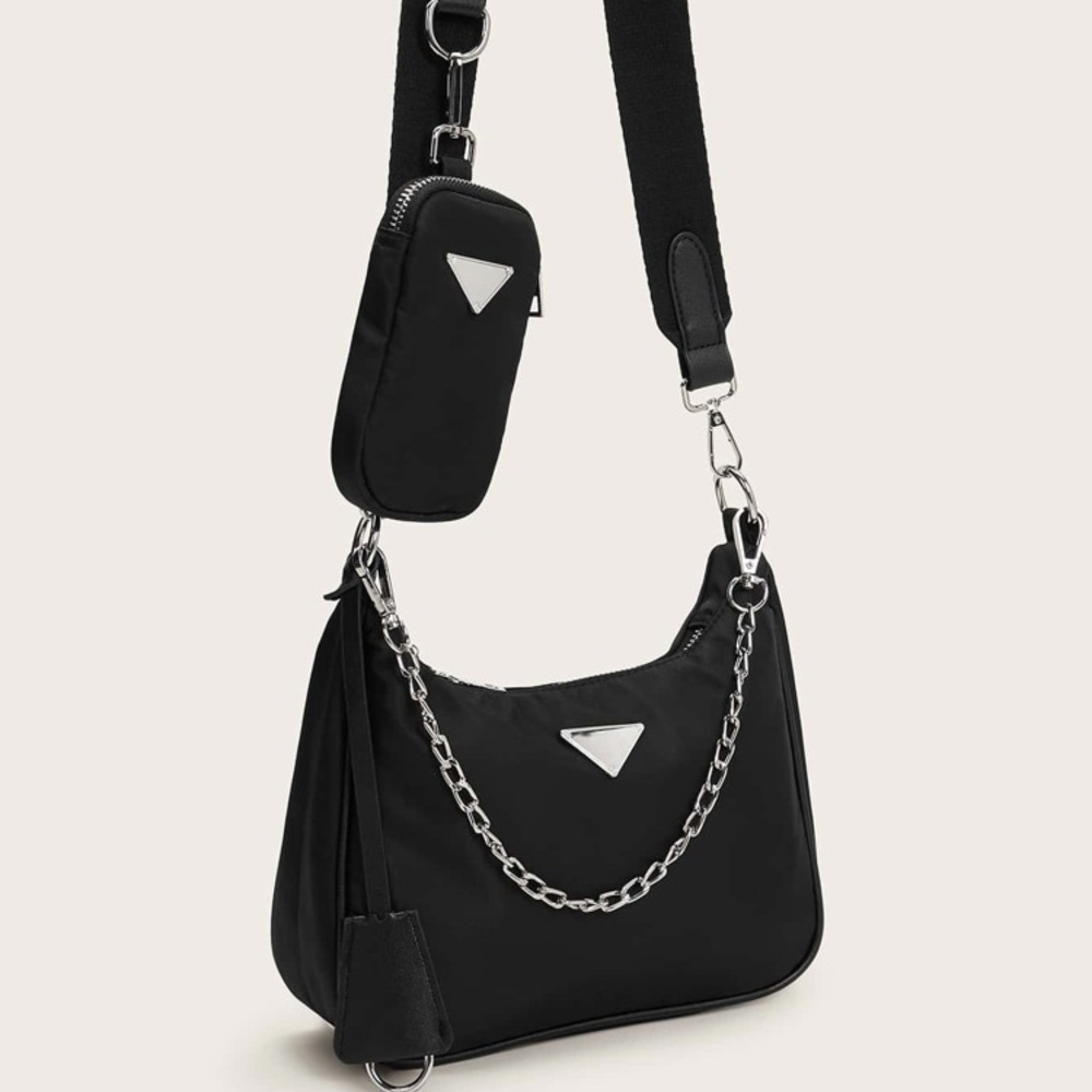 Black crossbody chain detail